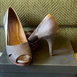 BCBCmaxAzria Nigel platform heels